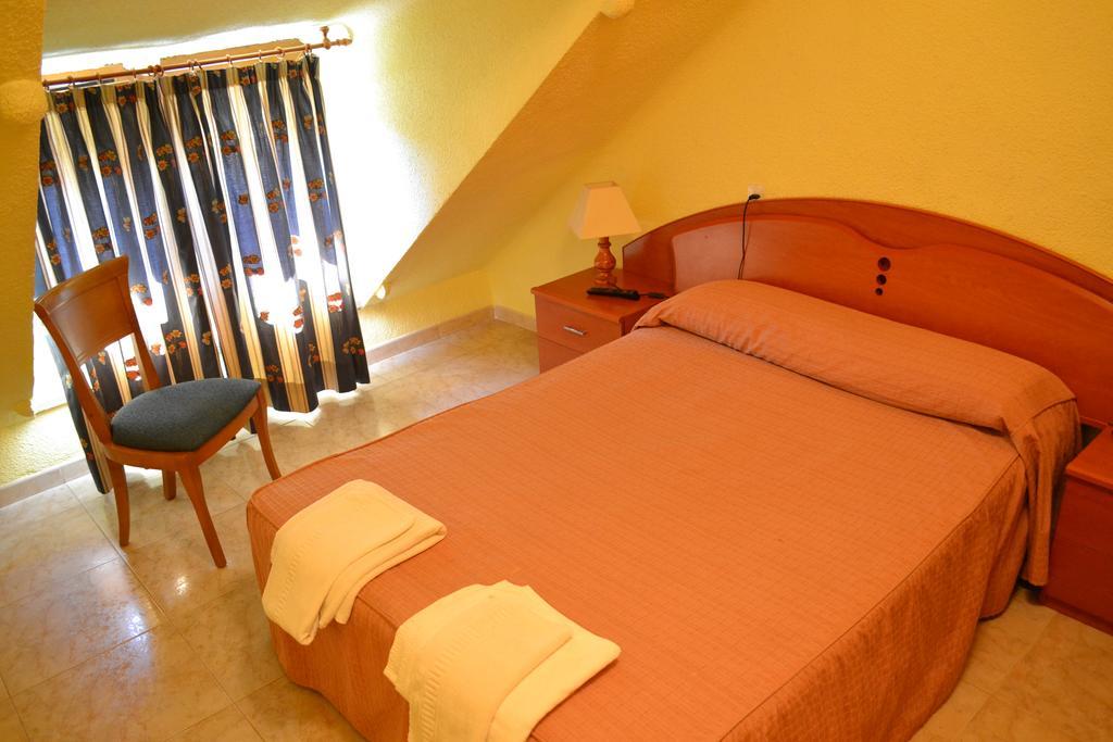 Hostal Aribel Longinos Cercedilla Phòng bức ảnh