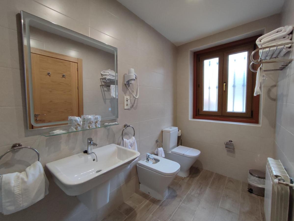 Hostal Aribel Longinos Cercedilla Ngoại thất bức ảnh