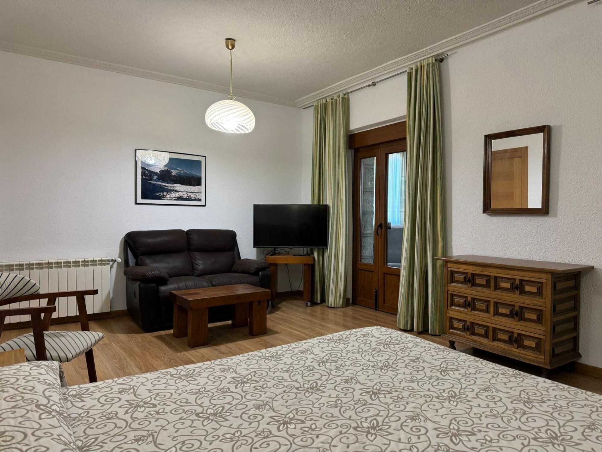 Hostal Aribel Longinos Cercedilla Ngoại thất bức ảnh
