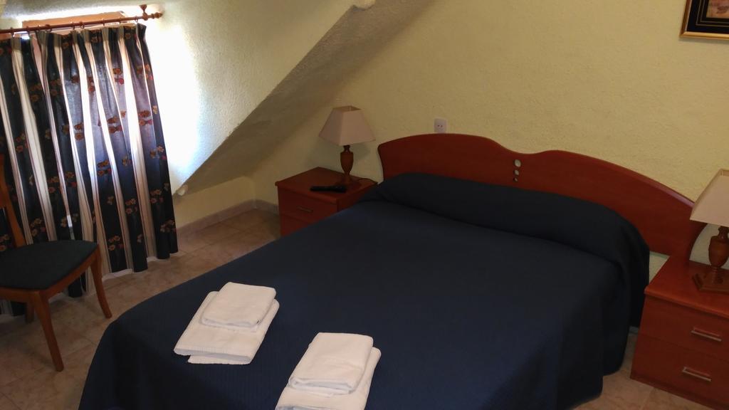 Hostal Aribel Longinos Cercedilla Ngoại thất bức ảnh